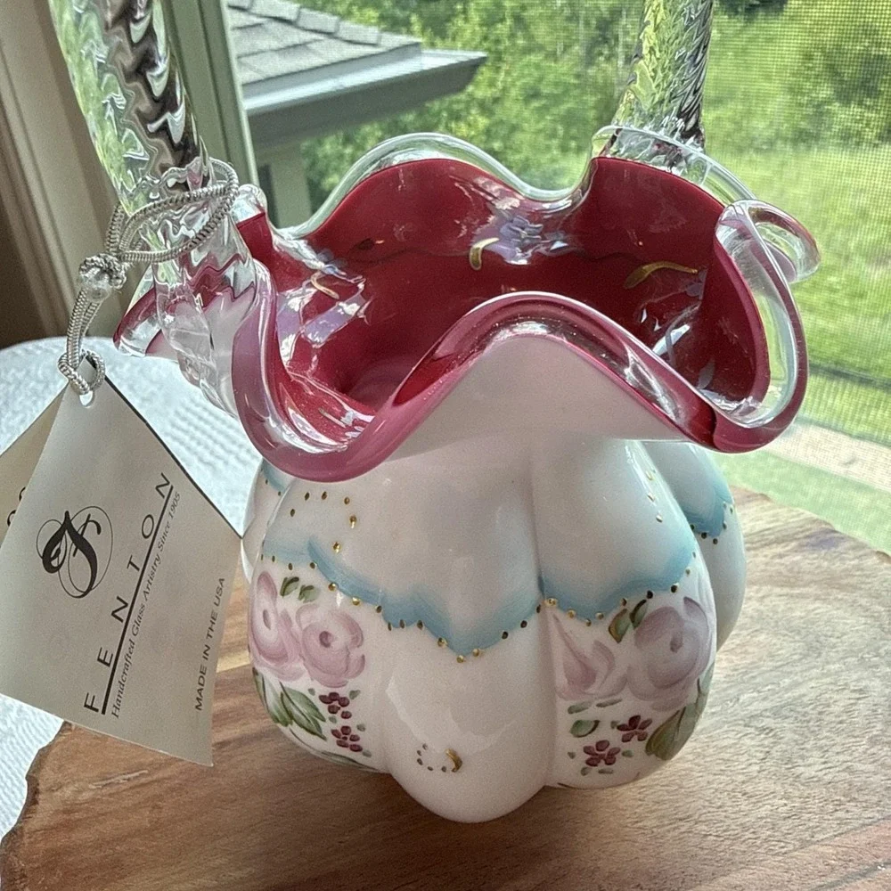 VTG Fenton Roses on Peach Crest Basket Connoisseur Collection Signed/LE (read)